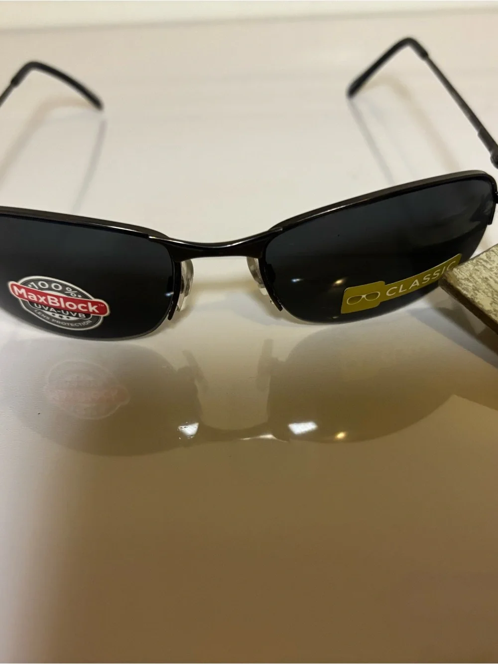 100 percent UVA/UVB BLOCK sun glasses 👓 #vintage #classic #minimal